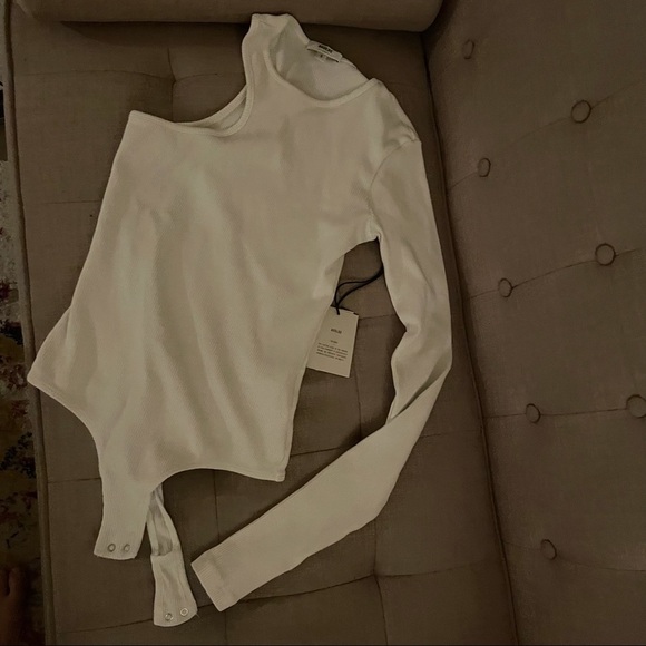 NWT Agolde Bea Asymmetric Cutaway Top Bodysuit in Wired Small - Picture 14 of 14